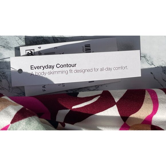 Bar III Womens Sleeveless Floral Print Top 1X Multicolor self lined front body - Picture 7 of 8